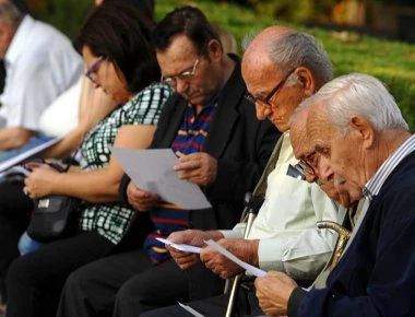 Έρχεται το elders drain- Ηλικιωμένοι μεταναστεύουν για να επιβιώσουν